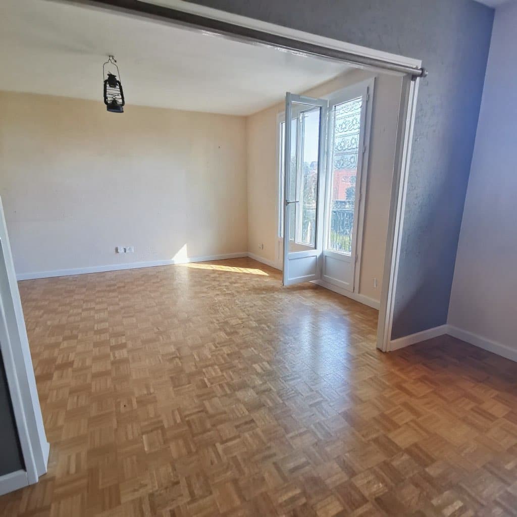 Virtual projection home staging IACrea